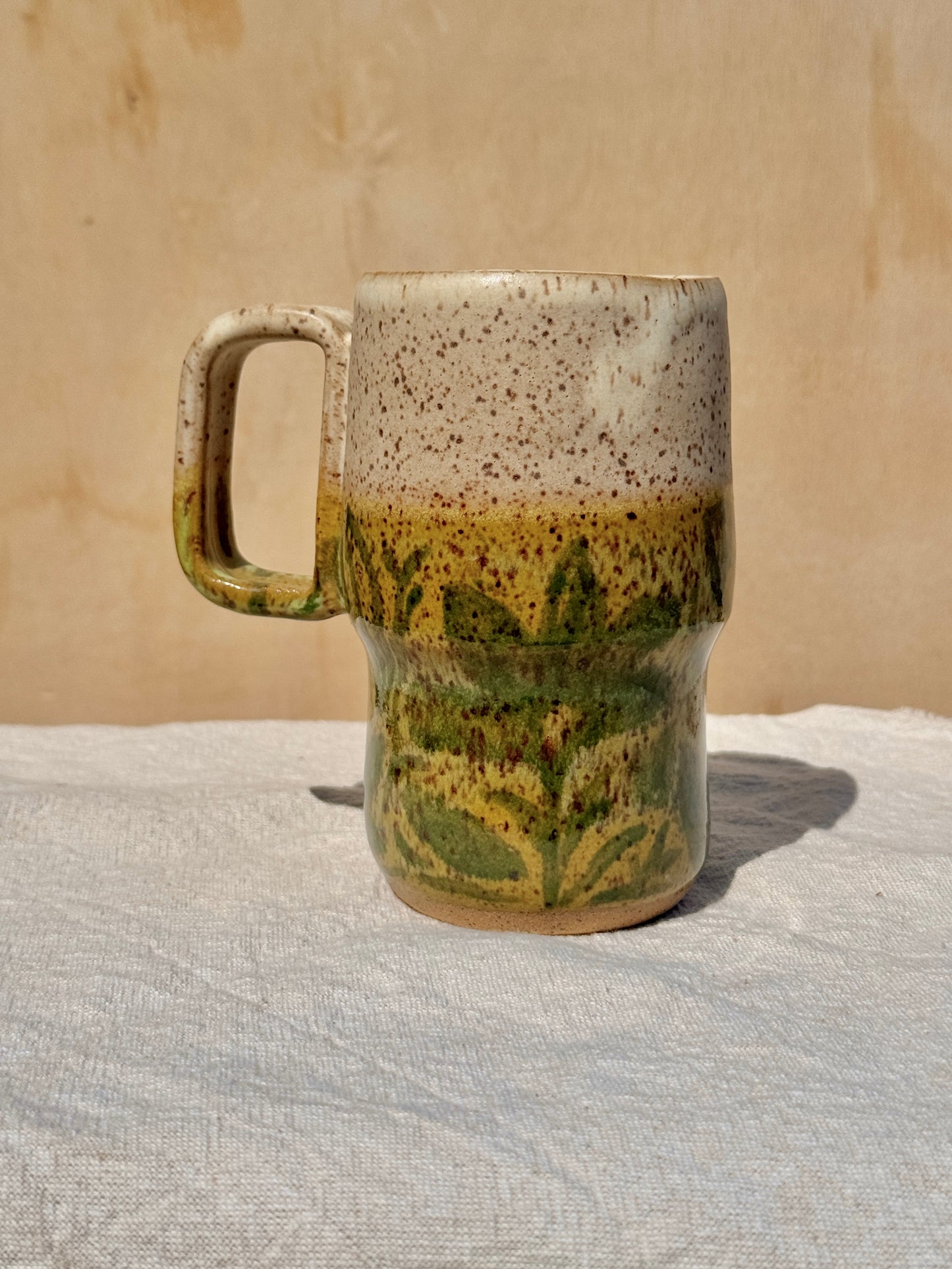 Tall leaf mug