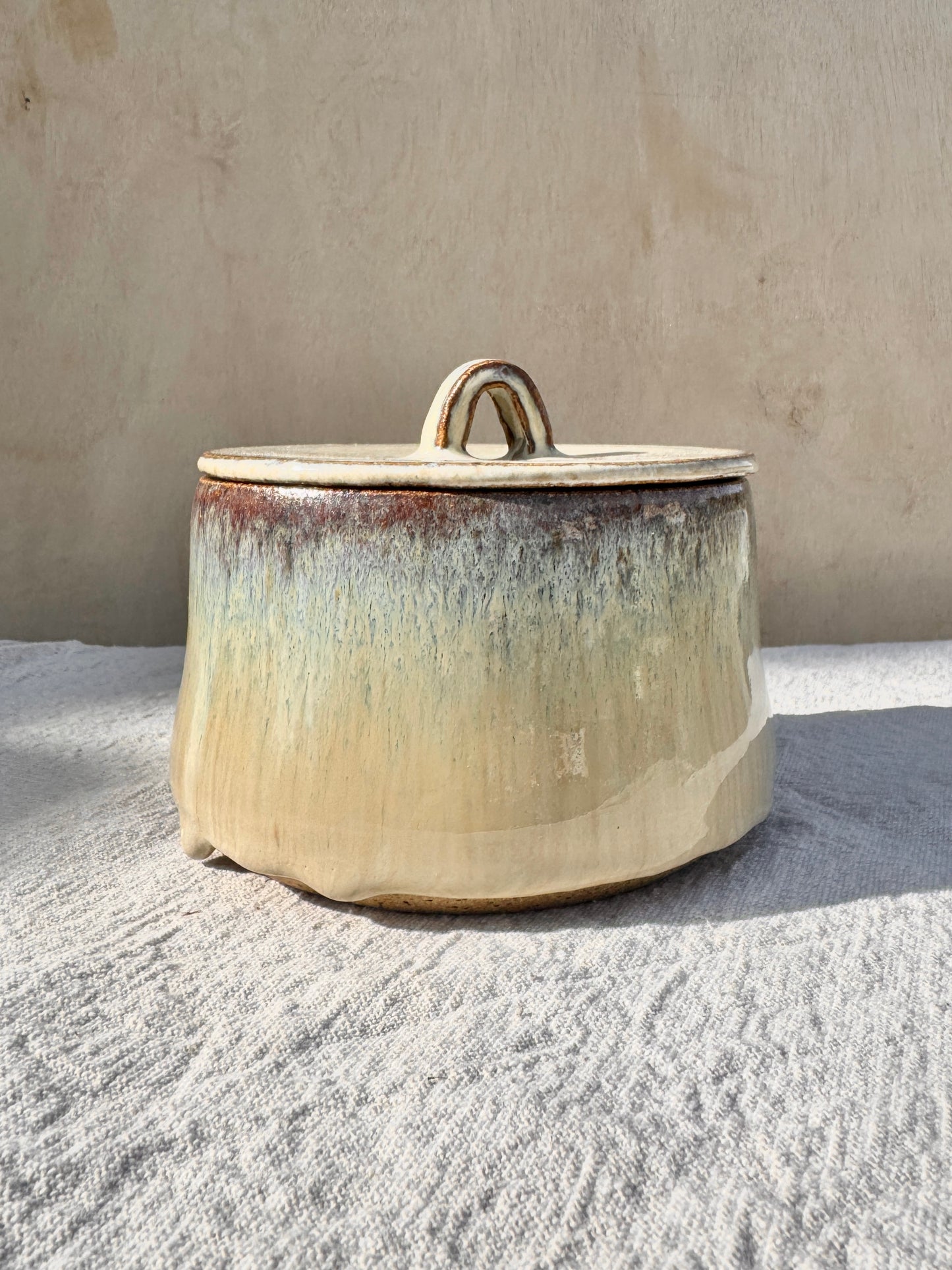 Butter crock